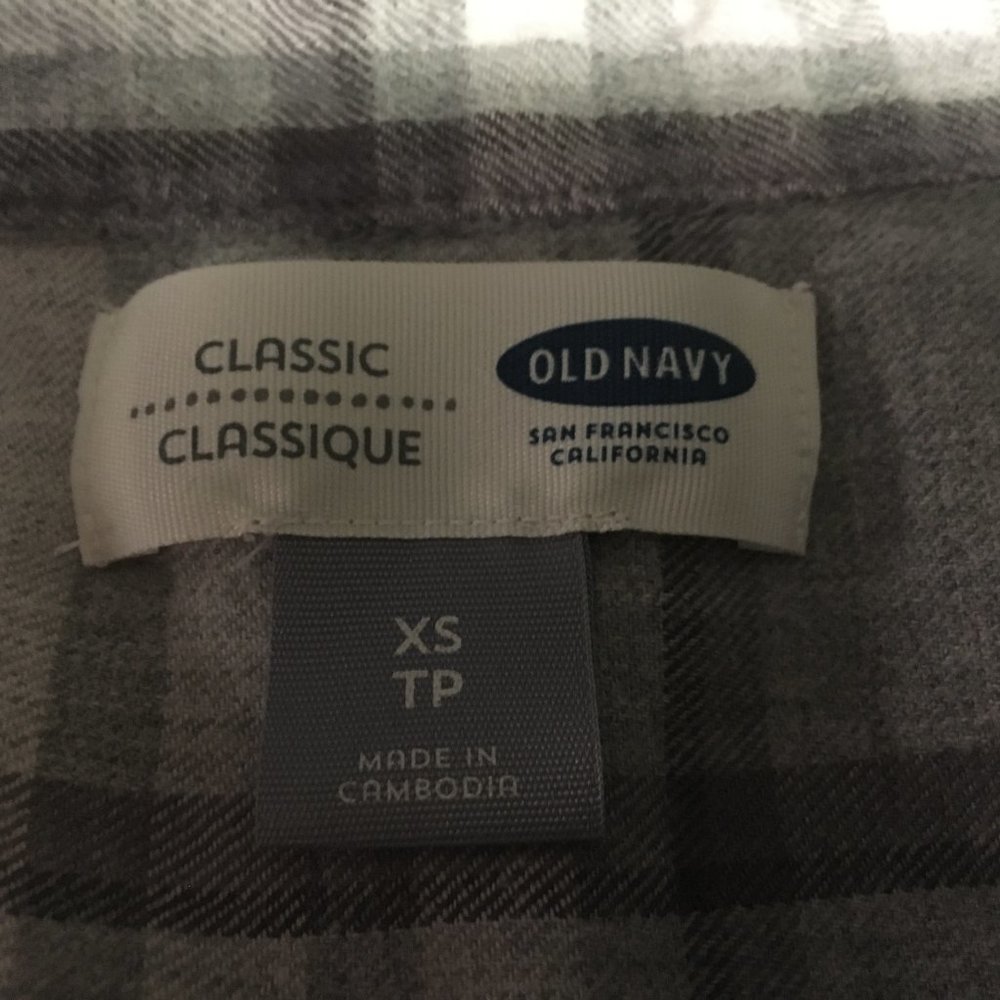 Old Navy Classic Button Down Shirt - Women's size XS - Picture 3 of 3